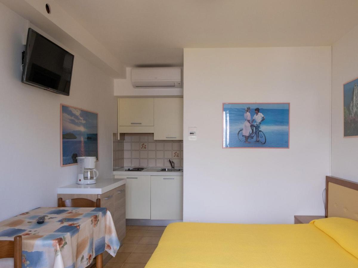 Locazione Turistica Casa Maria-5 By Interhome Assenza di Brenzone Exterior photo